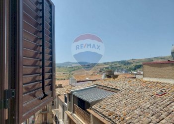 Edificio all\'aperto - Trilocale Via Cristoforo colombo
 
38, Lercara Friddi - foto 25