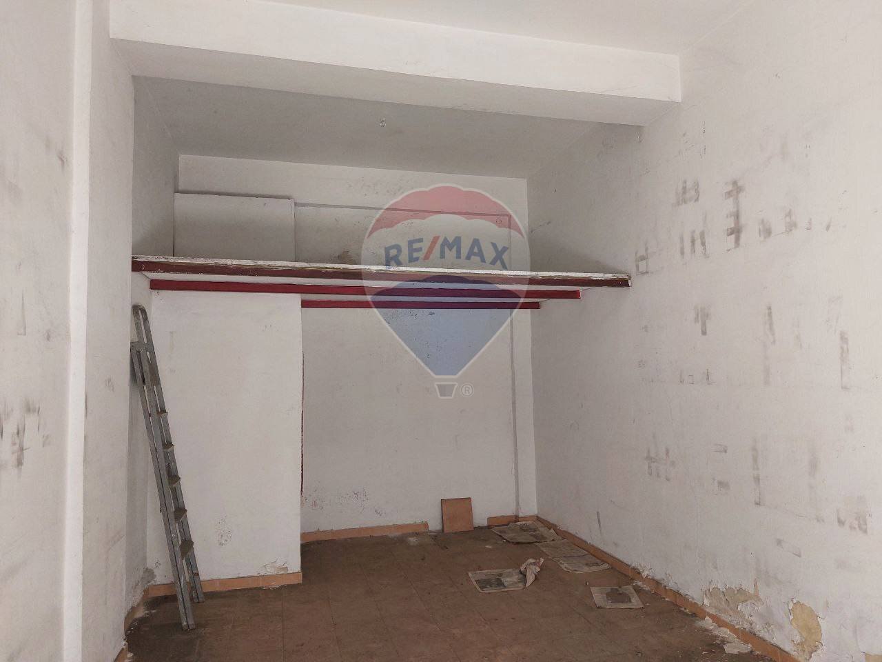 PARTICOLARE SOPPALCO - Shop Via Damiani Almeyda
 
13, Palermo - photo 3