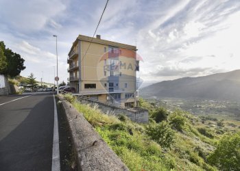 Edificio all\'aperto - Quadrilocale Viale Catania
 
24, Bronte - foto 3