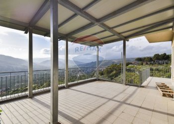 Terrazza - Quadrilocale Viale Catania
 
24, Bronte - foto 17