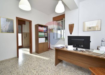 Ufficio - Quadrilocale Viale Catania
 
24, Bronte - foto 23