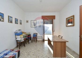 Camera / camera da letto - Quadrilocale Viale Catania
 
24, Bronte - foto 25