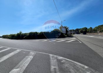 Edificio all\'aperto - Terreno agricolo Via Pezzagni/Via Spirito Santo
 
snc, Aci Sant'Antonio - foto 1