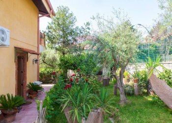 Giardino - Villa via Pacini
 
1, Tremestieri Etneo - foto 3