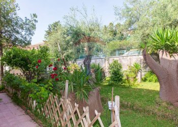 Giardino - Villa via Pacini
 
1, Tremestieri Etneo - foto 10