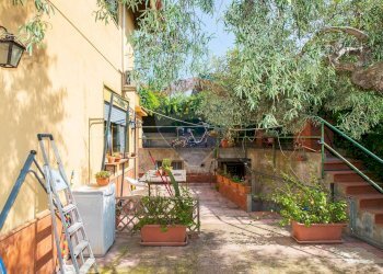 Giardino - Villa via Pacini
 
1, Tremestieri Etneo - foto 24