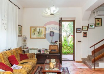 Soggiorno - Villa via Pacini
 
1, Tremestieri Etneo - foto 31