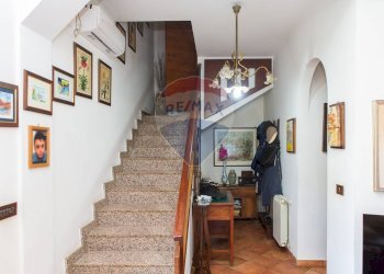 Scale - Villa via Pacini
 
1, Tremestieri Etneo - foto 36