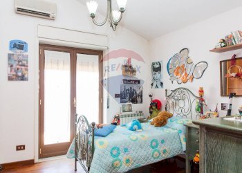 Camera / camera da letto - Villa via Pacini
 
1, Tremestieri Etneo - foto 49