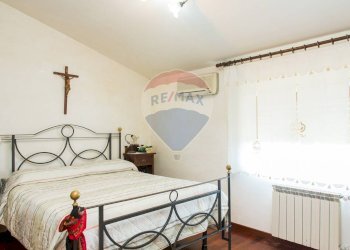 Camera / camera da letto - Villa via Pacini
 
1, Tremestieri Etneo - foto 53