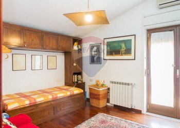Camera / camera da letto - Villa via Pacini
 
1, Tremestieri Etneo - foto 56