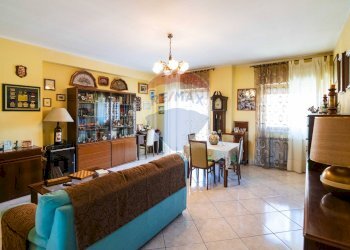 Sala da pranzo - Appartamento Viale Nitta
 
14, Catania - foto 5