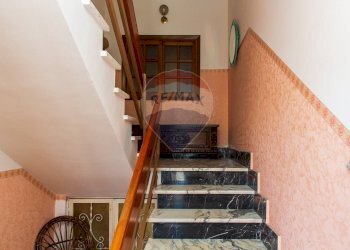 Scale - Villa via Etnea
 
189, Lentini - foto 16