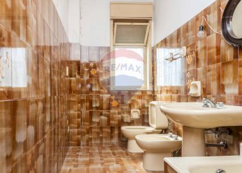 Bagno - Appartamento Via G. Matteotti
 
45, Aci Catena - foto 18