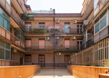 Edificio all\'aperto - Appartamento Via G. Matteotti
 
45, Aci Catena - foto 23