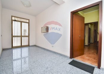 Stanza vuota - Appartamento Via Vergine Maria
 
16, Camporotondo Etneo - foto 4