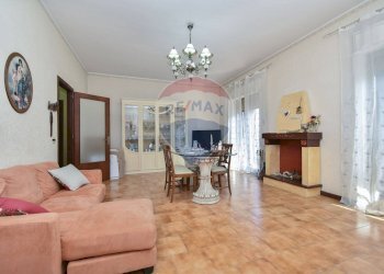 Sala da pranzo - Appartamento Via Vergine Maria
 
16, Camporotondo Etneo - foto 8