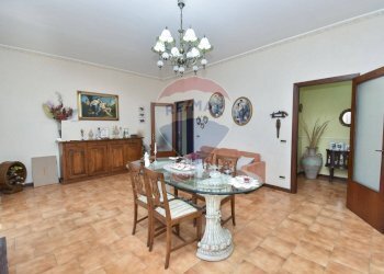 Sala da pranzo - Appartamento Via Vergine Maria
 
16, Camporotondo Etneo - foto 10