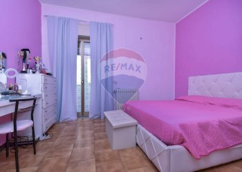 Camera / camera da letto - Appartamento Via Vergine Maria
 
16, Camporotondo Etneo - foto 12