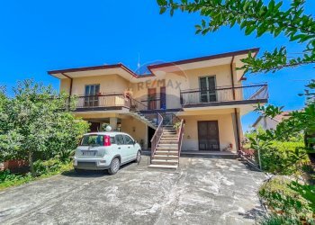 Casa all\'aperto - Villa via giovanni pascoli
 
15, Mascalucia - foto 8