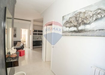 Hall / corridoio - Villa via giovanni pascoli
 
15, Mascalucia - foto 21