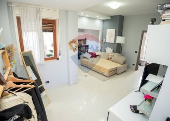 Soggiorno - Villa via giovanni pascoli
 
15, Mascalucia - foto 36