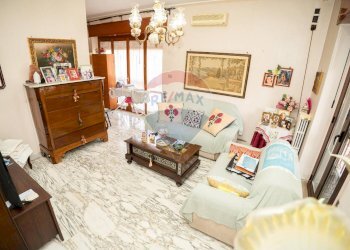 Soggiorno - Villa via giovanni pascoli
 
15, Mascalucia - foto 62