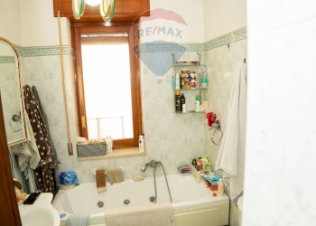 Bagno - Villa via giovanni pascoli
 
15, Mascalucia - foto 64
