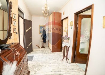 Hall / corridoio - Villa via giovanni pascoli
 
15, Mascalucia - foto 68