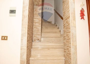 Scale - Villa via giovanni pascoli
 
15, Mascalucia - foto 70