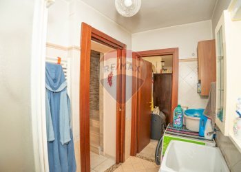 Bagno - Villa via giovanni pascoli
 
15, Mascalucia - foto 72