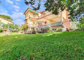 Giardino - Villa via giovanni pascoli
 
15, Mascalucia - foto 95