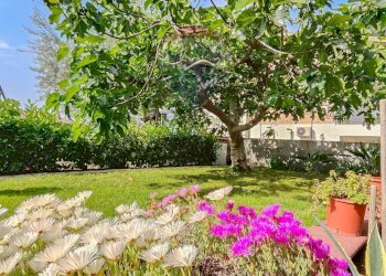 Giardino - Villa via giovanni pascoli
 
15, Mascalucia - foto 97