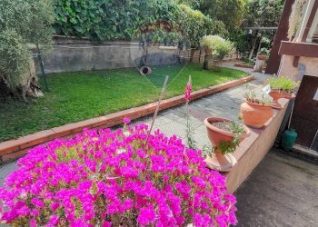 Giardino - Villa via giovanni pascoli
 
15, Mascalucia - foto 99