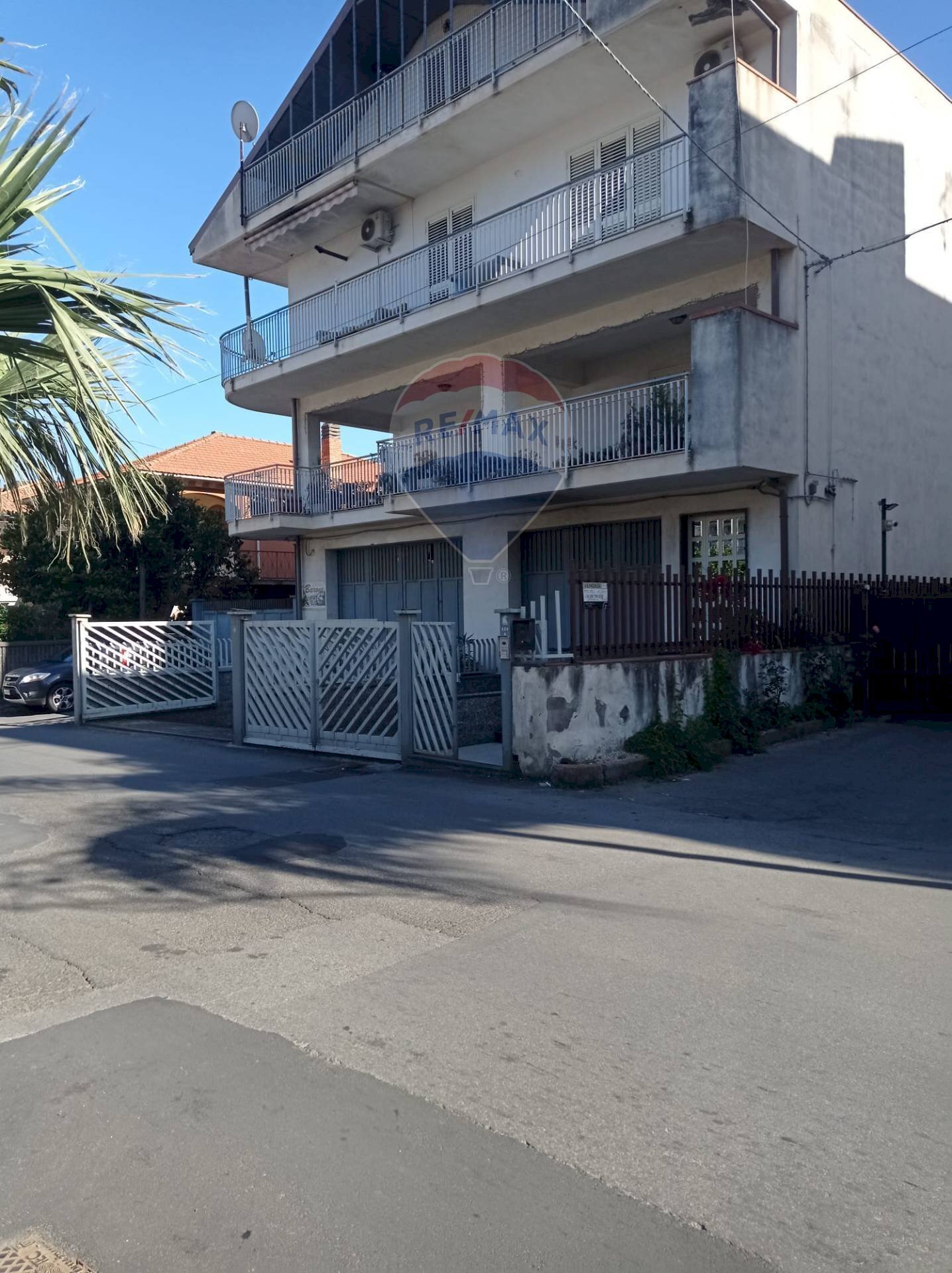 Edificio all\'aperto - Bilocale via Giuseppe Garibaldi
224, Calatabiano - foto 2