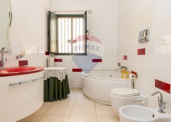 Bagno - Independent house Via Macaluso
 
87, Catania - photo 11