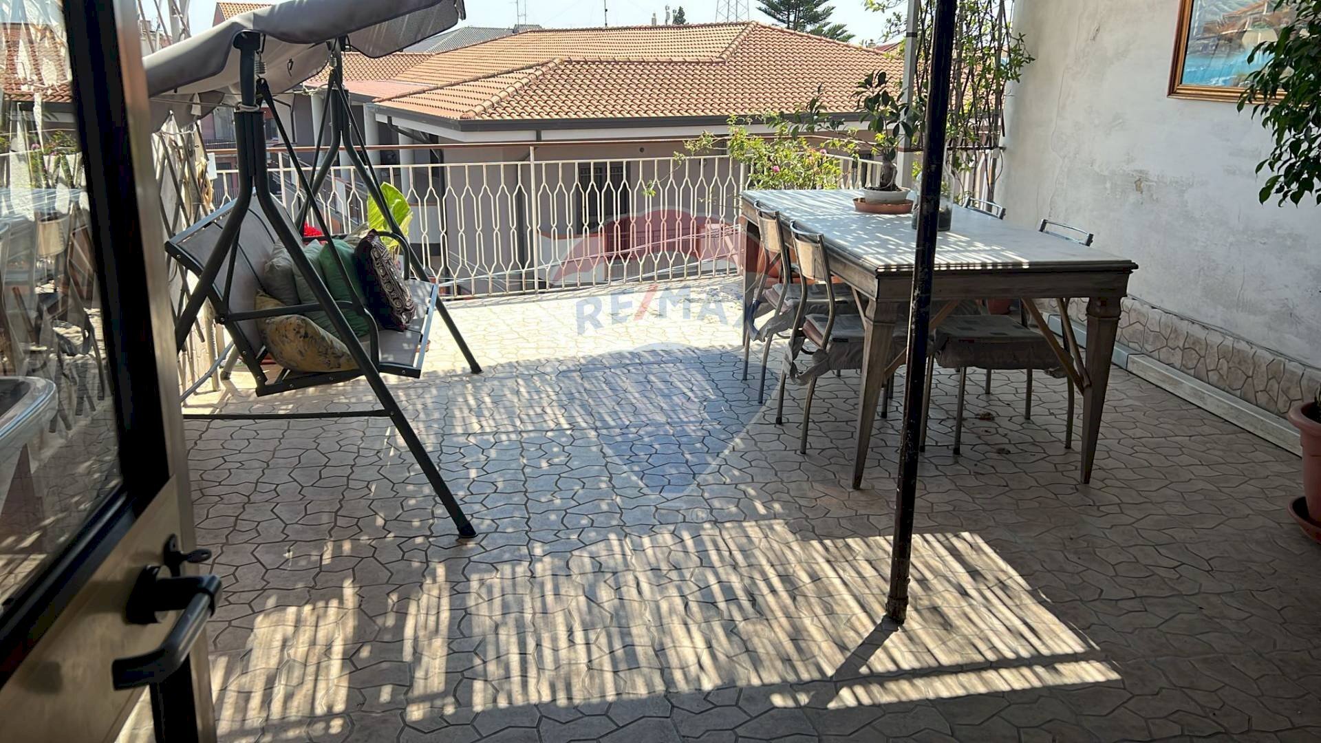 Terrazza - Attico Stradale Cravone
 
139, Catania - foto 1