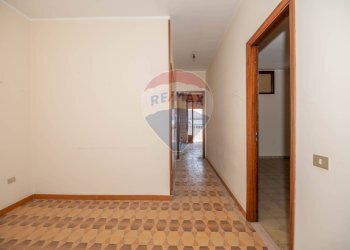 Hall / corridoio - Quadrilocale via Lecce
 
73, Gela - foto 5