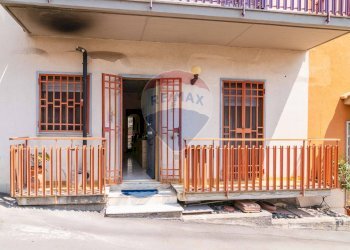 Casa all\'aperto - Trilocale Via Finocchiari
 
121, Aci Catena - foto 2