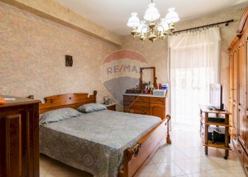 Camera / camera da letto - Trilocale Via Finocchiari
 
121, Aci Catena - foto 6