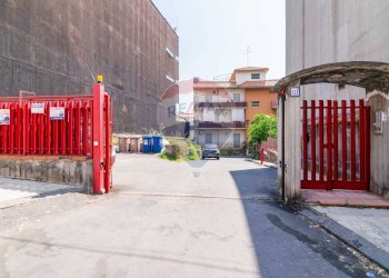 Edificio all\'aperto - Trilocale Via Finocchiari
 
121, Aci Catena - foto 10