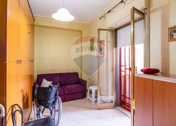 Soggiorno - Trilocale Via Finocchiari
 
121, Aci Catena - foto 17