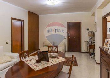 Sala da pranzo - Appartamento Via Riposto
 
18, Mascalucia - foto 9