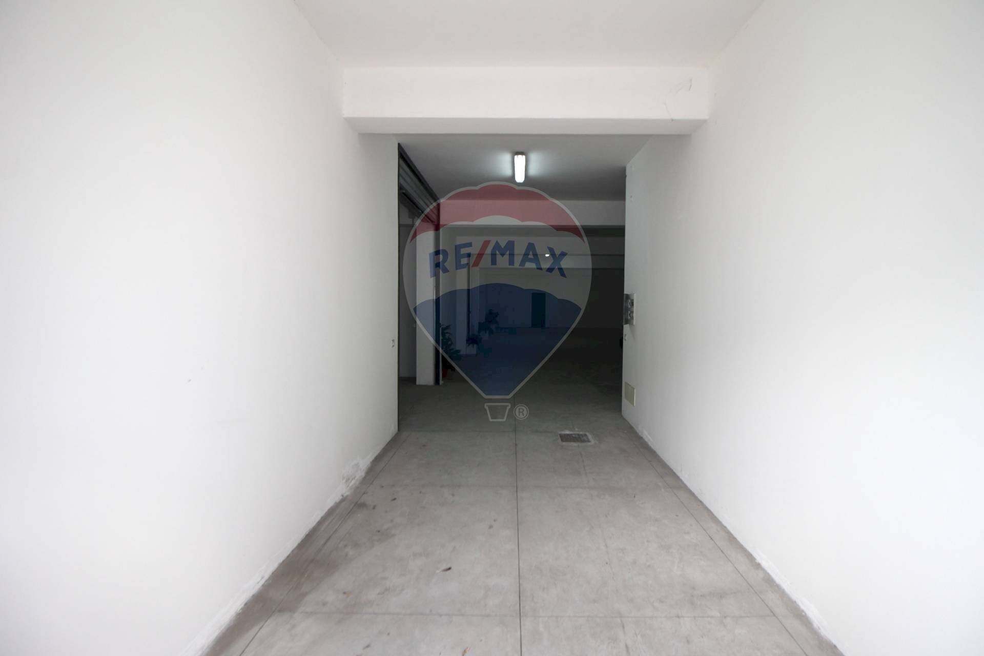 Hall / corridoio - Box Via Duca Degli Abruzzi
190, Catania - foto 3