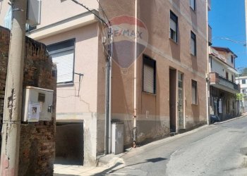 Edificio all\'aperto - Trilocale via santa lucia
 
7, Alì Terme - foto 4