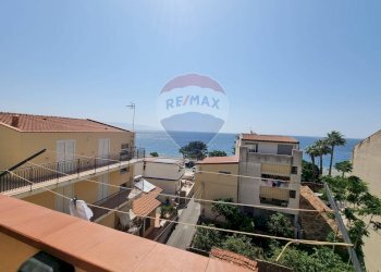 Edificio all\'aperto - Trilocale via santa lucia
 
7, Alì Terme - foto 12