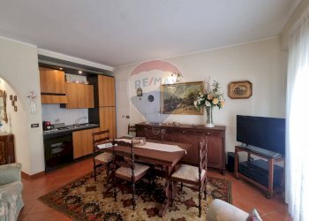 Sala da pranzo - Trilocale via santa lucia
 
7, Alì Terme - foto 13