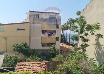 Edificio all\'aperto - Trilocale via santa lucia
 
7, Alì Terme - foto 27