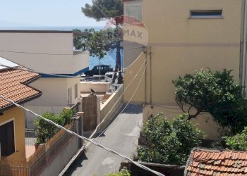 Edificio all\'aperto - Trilocale via santa lucia
 
7, Alì Terme - foto 30