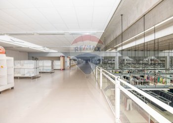 Non correlato - Capannone Contrada Poggiarelli
 
snc, Caltagirone - foto 38